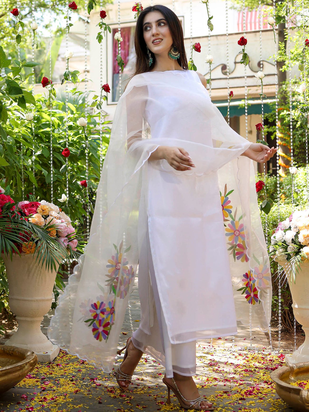 White Scallop Embroidered Kurta Set