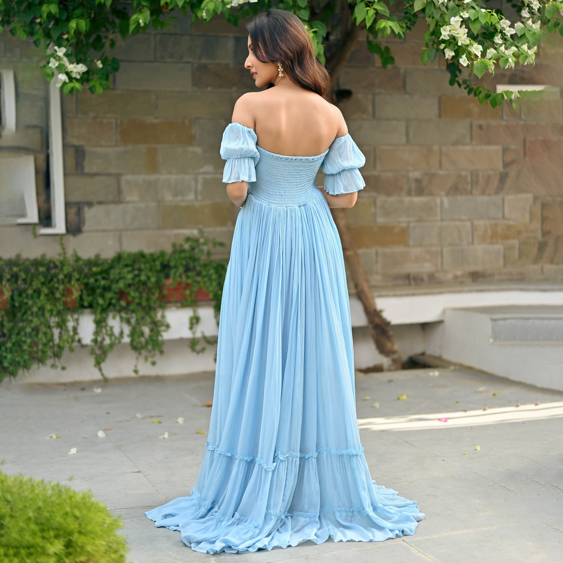 Pin by anila Arun on Stuff to buy | Indian wedding gowns, Indian gowns  dresses, Indian wedding dress