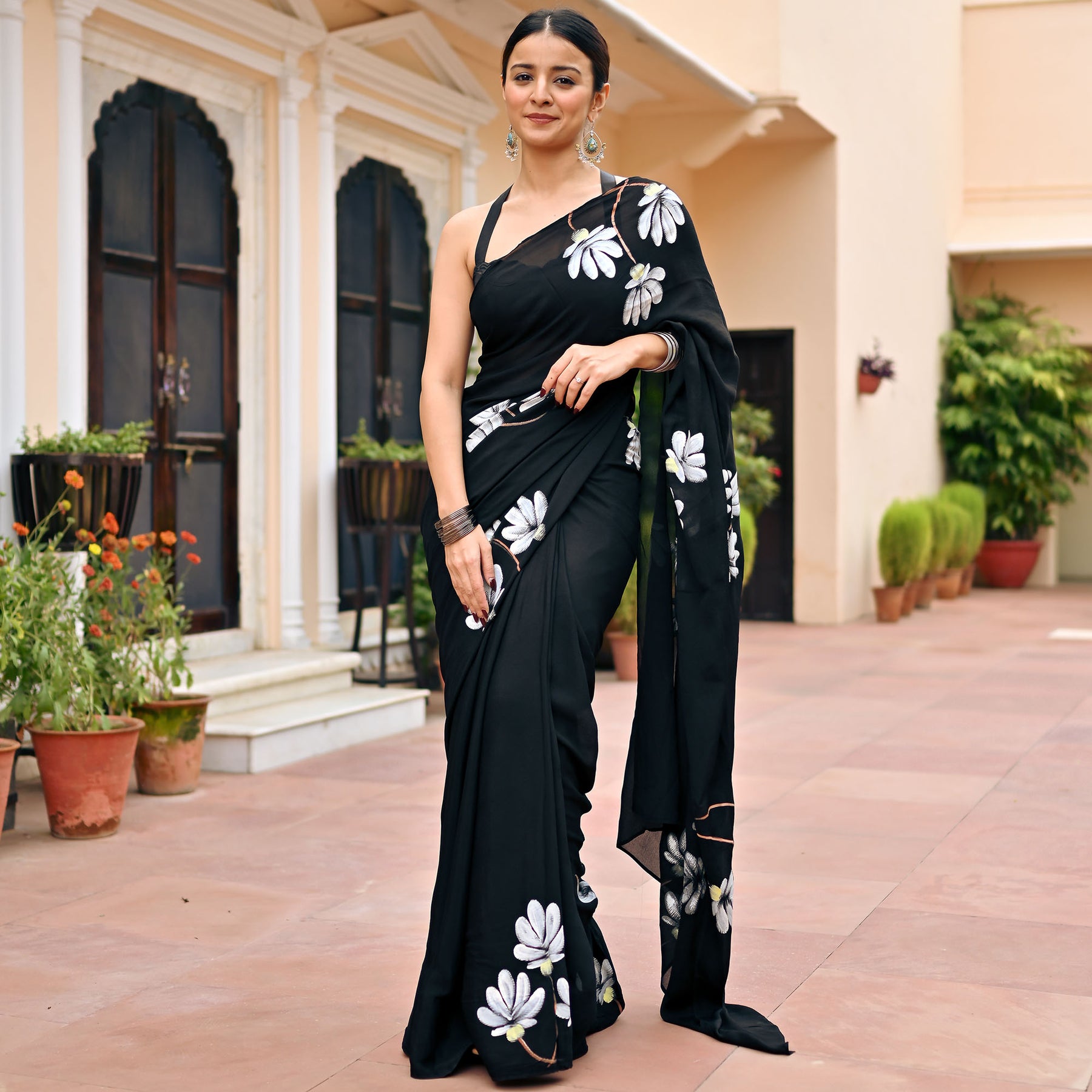 Buy samu Embroidered, Solid/Plain Bollywood Pure Silk Black Sarees Online @  Best Price In India | Flipkart.com