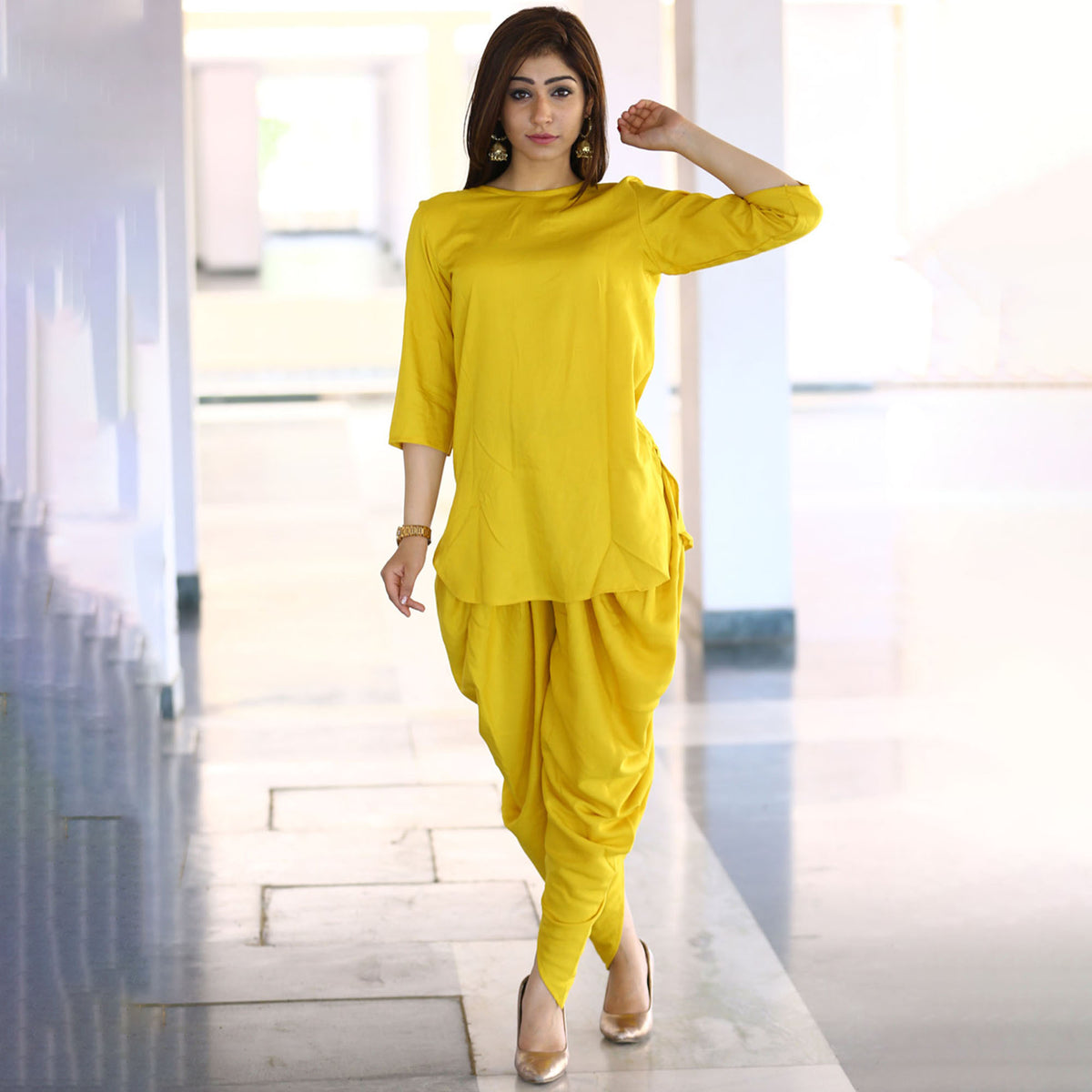 Yellow Bloom Handworked Top And A Yellow Duppata Salwar Suit at Rs 3699.00  | Ladies Salwar Suits | ID: 2849491804448