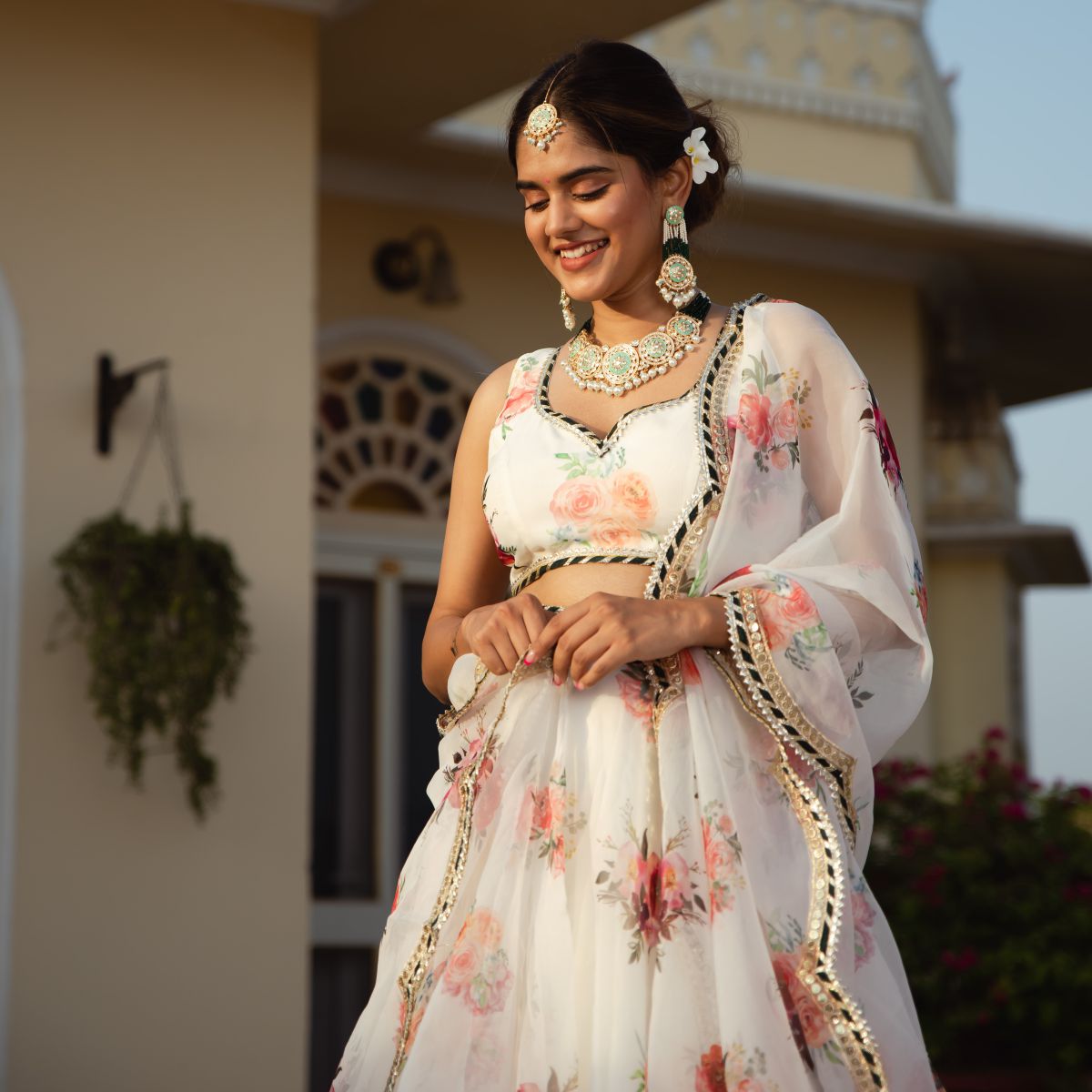 Anu Emmanuel launches new jewellery showroom in an ivory tulle lehenga!