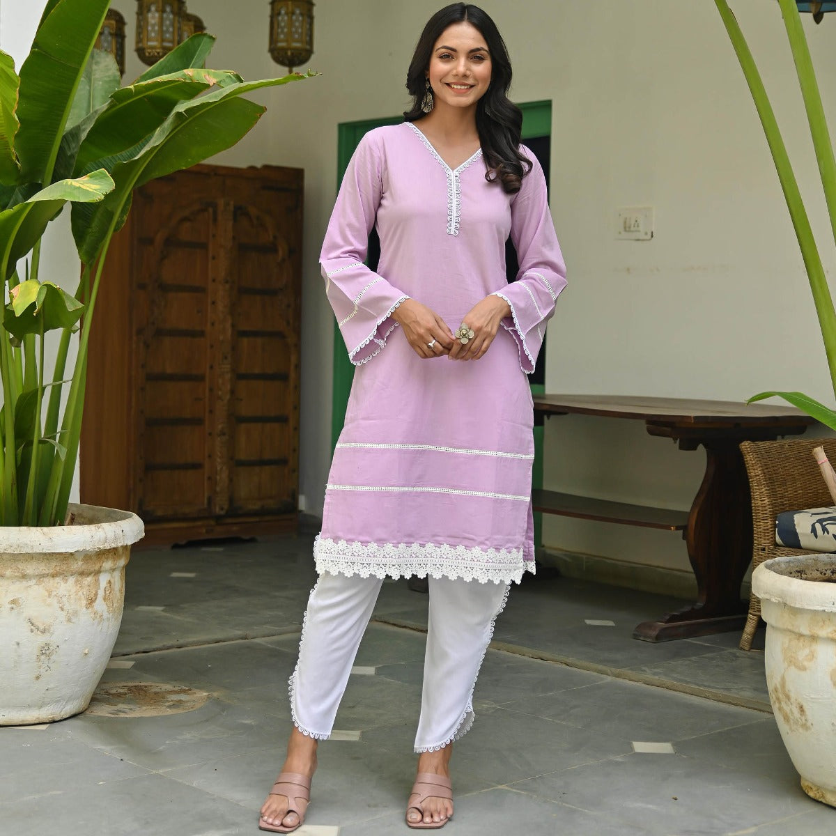 Neck design with lace on Kurtis/Punjabi suit || Punjabi cotton suit lace  design || Lace neck designs - YouTube